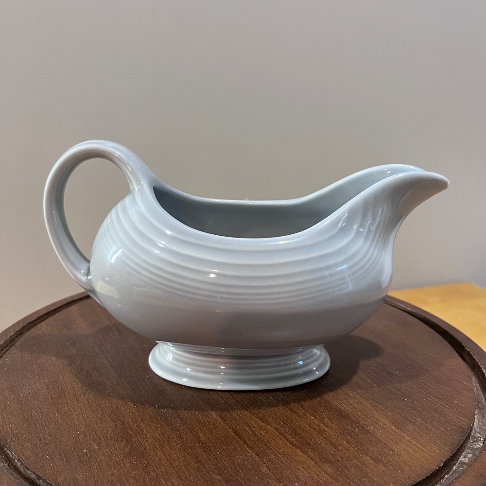Fiesta Pearl Gray Gravy Boat Art Deco Ceramic Sauce Pitcher Made‎ in USA